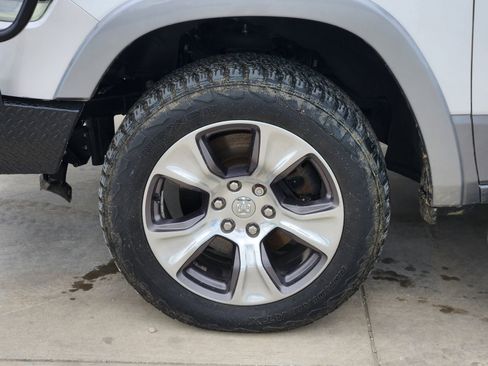 Used 2020 RAM 1500 Laramie image 11