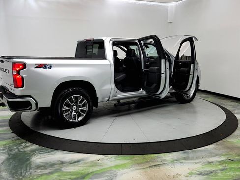 Used 2020 Chevrolet Silverado 1500 RST AWD/4WD image 11