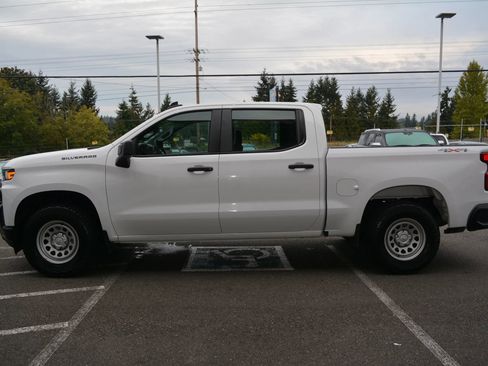 Used 2019 Chevrolet Silverado 1500 W/T w/ Trailering Package image 4