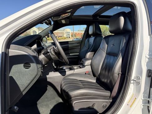 Used 2022 Chrysler 300 S image 13