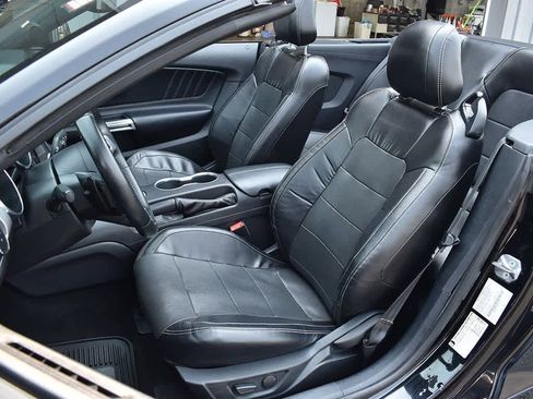 Used 2020 Ford Mustang Premium image 5