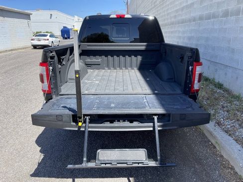Used 2022 Ford F150 Platinum w/ FX4 Off-Road Package AWD/4WD image 6