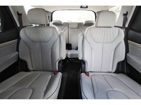 Used 2024 Hyundai Palisade Limited image 14