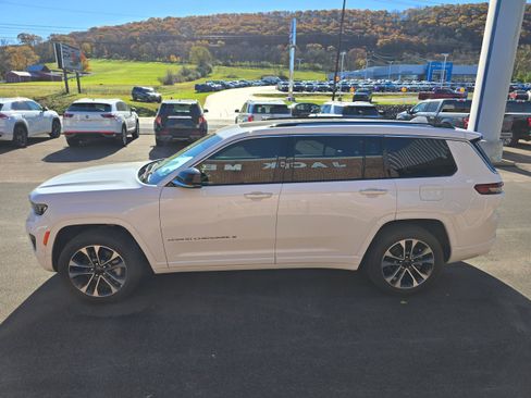 Used 2022 Jeep Grand Cherokee L Overland image 5