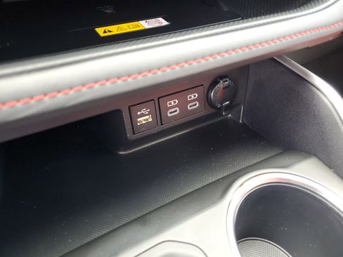 Used 2023 Toyota Highlander XSE image 22