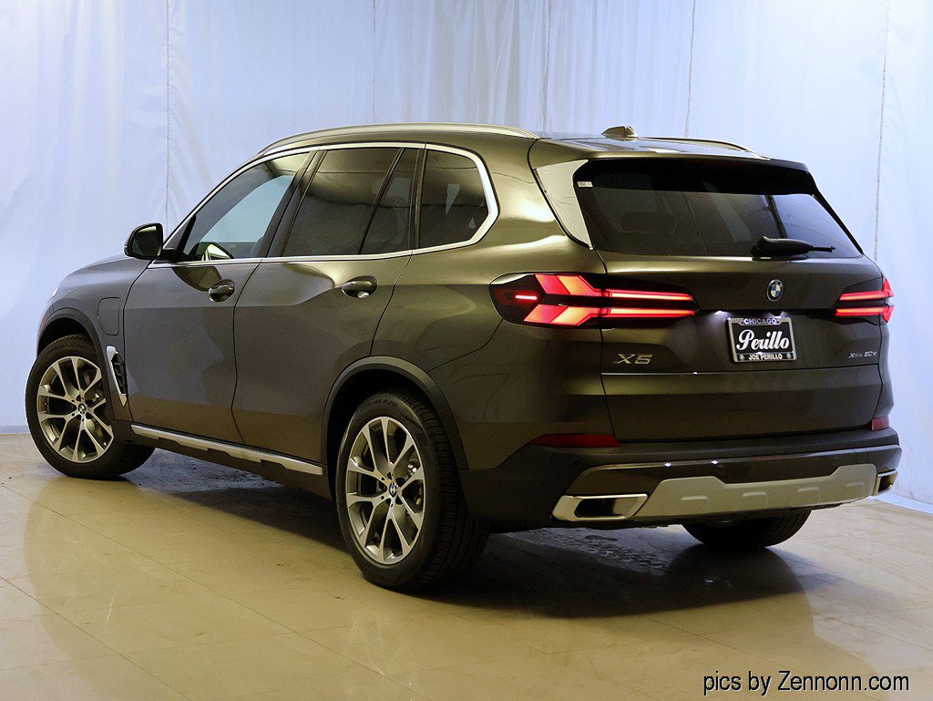 Used 2026 BMW X5 xDrive50e w/ Climate Comfort Package AWD/4WD image 9
