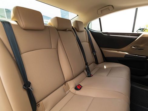 Used 2020 Lexus ES 350 w/ Premium Package FWD image 32