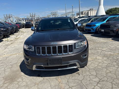 Used 2015 Jeep Grand Cherokee Limited w/ Trailer Tow Group IV AWD/4WD image 2