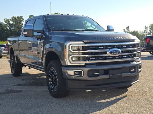 Used 2024 Ford F350 Platinum AWD/4WD image 7