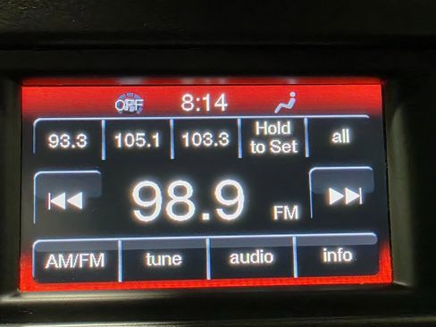 Used 2019 Dodge Journey SE image 3