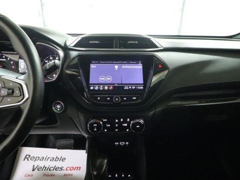 Used 2022 Chevrolet TrailBlazer ACTIV w/ Sun and Liftgate Package FWD image 13