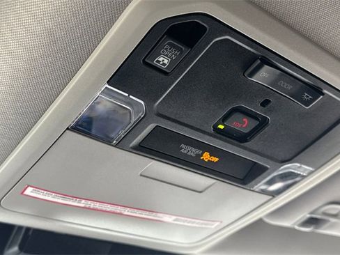 Used 2023 Toyota Tundra Limited image 24