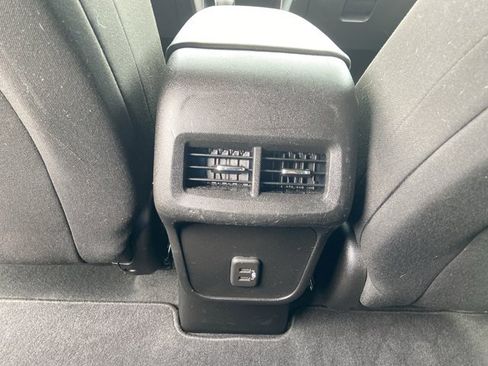 Used 2022 Chevrolet Equinox LT FWD image 46