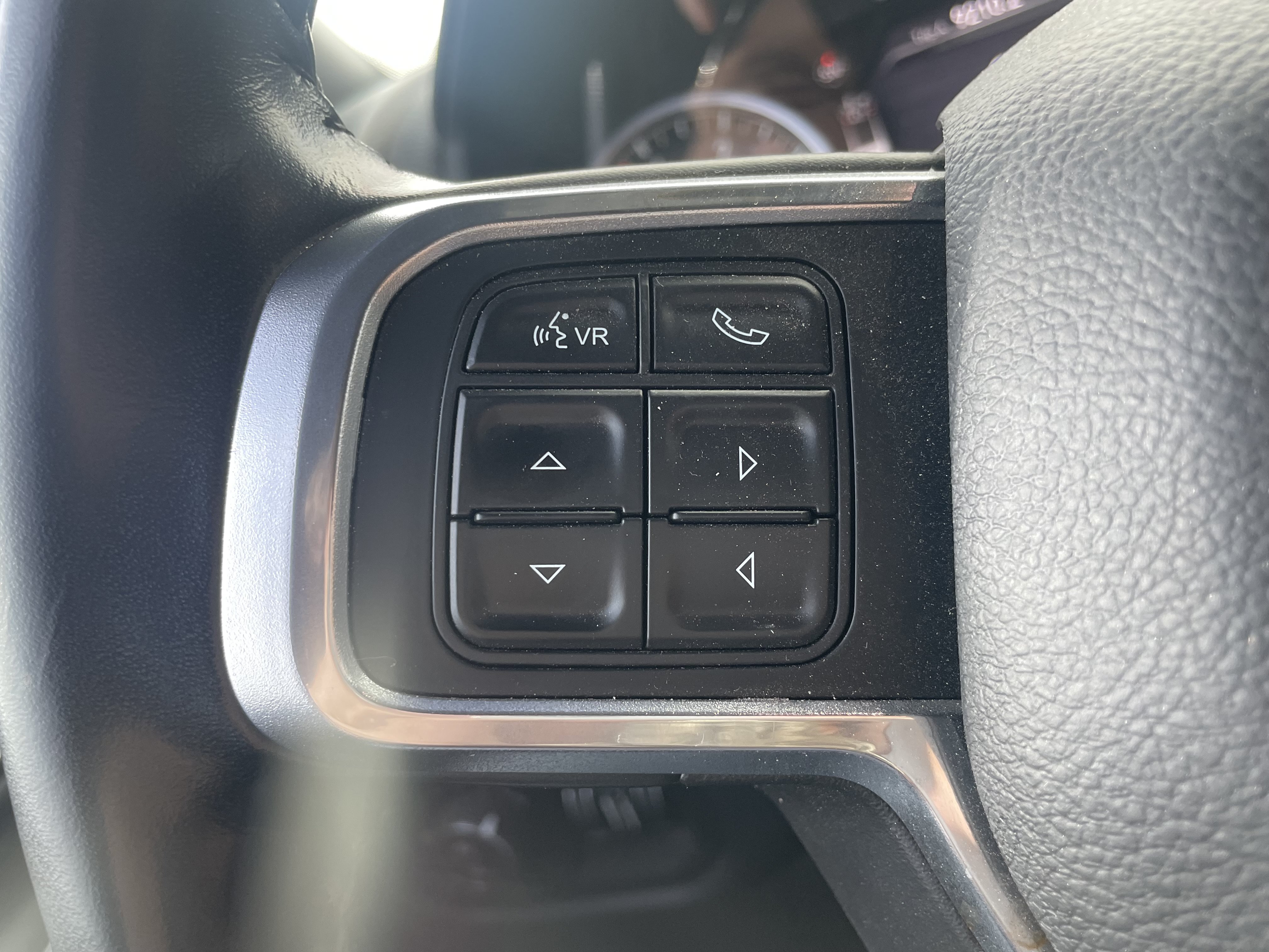 Used 2022 RAM 2500 Laramie AWD/4WD image 16