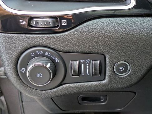 Certified 2023 Jeep Cherokee Altitude Lux w/ Mopar Interior Package AWD/4WD image 13