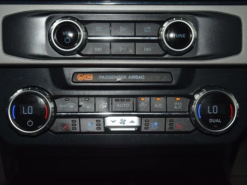 Used 2022 Ford F350 Lariat w/ Lariat Ultimate Package AWD/4WD image 32