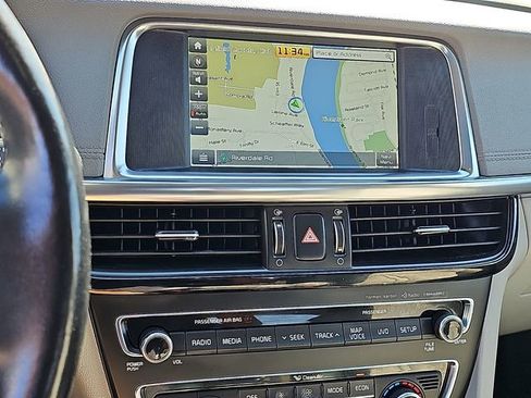 Used 2017 Kia Optima EX w/ Technology Package image 18