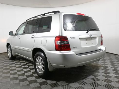 Used 2004 Toyota Highlander 4WD image 5