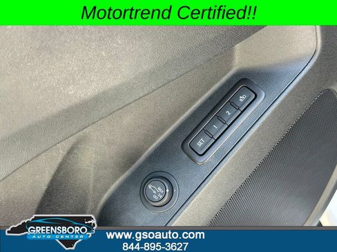 Used 2019 Chevrolet Equinox Premier FWD image 16