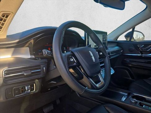 Used 2024 Lincoln Corsair FWD image 9