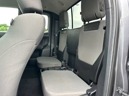 Used 2022 Toyota Tacoma SR w/ SR Convenience Package RWD image 11
