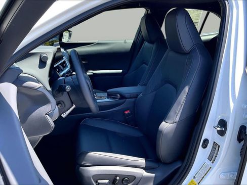 New 2026 Lexus UX 300h AWD image 18