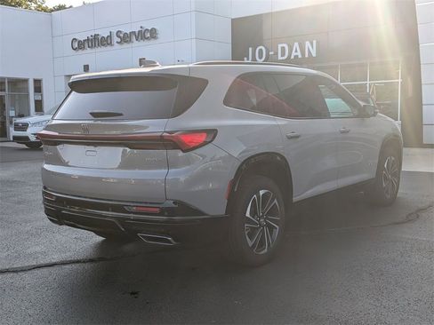 New 2026 Buick Enclave Sport Touring w/ Power Package image 4