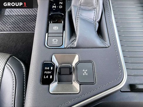 Certified 2025 Lexus GX 550 AWD/4WD image 33