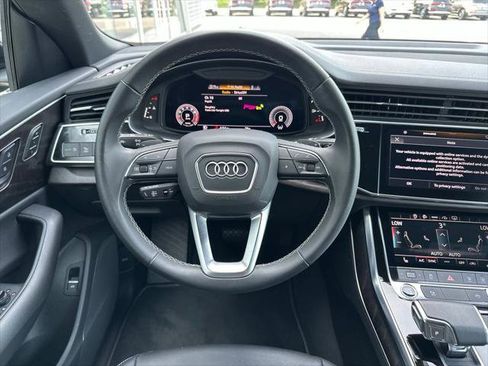 Used 2023 Audi Q8 Premium w/ Convenience Package AWD/4WD image 11