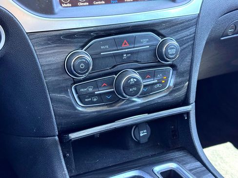 Used 2020 Chrysler 300 Touring L w/ Quick Order Package 2EF RWD image 24