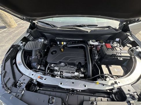 New 2026 Chevrolet Equinox ACTIV AWD/4WD image 17