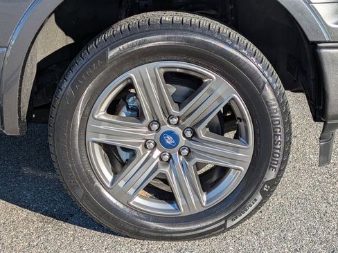 Used 2020 Ford F150 Lariat w/ Equipment Group 502A Luxury image 11