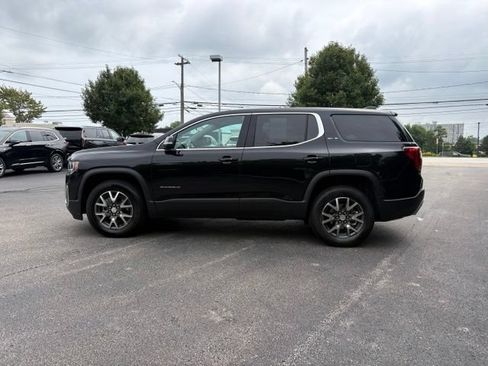 Used 2022 GMC Acadia SLE w/ LPO, Floor Liner Package FWD image 2