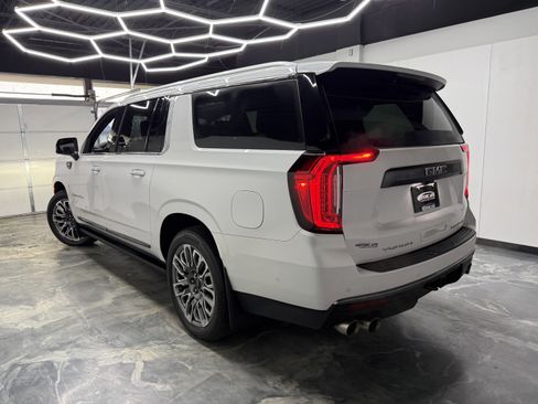 Used 2023 GMC Yukon XL Denali Ultimate image 8