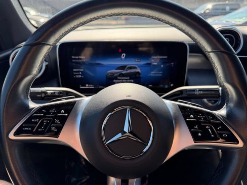 Used 2024 Mercedes-Benz GLC 300 4MATIC image 29
