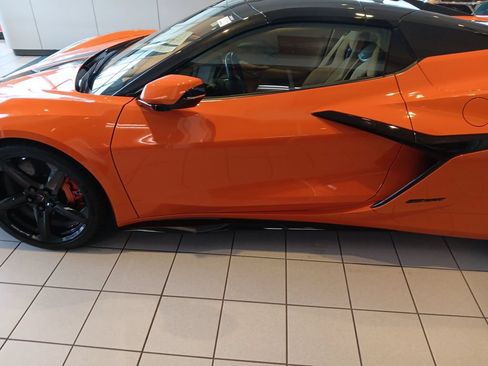 Used 2024 Chevrolet Corvette E-Ray w/ ZER Performance Package AWD/4WD image 4