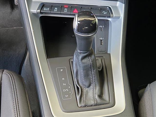 Used 2020 Audi Q3 2.0T Premium w/ Convenience Package AWD/4WD image 9