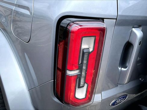 Used 2022 Ford Bronco Outer Banks AWD/4WD image 29