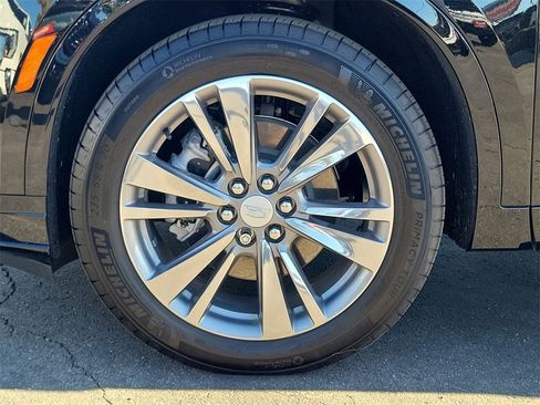 Used 2025 Cadillac XT6 Premium Luxury w/ Technology Package image 33