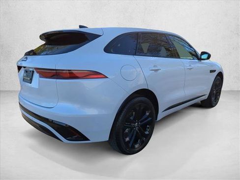 Used 2025 Jaguar F-PACE R-Dynamic S image 4