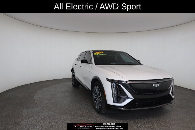 Used 2024 Cadillac Lyriq Sport w/ LPO, Floor Liner Package AWD/4WD image 29