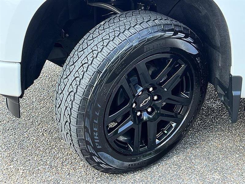 Used 2023 Chevrolet Silverado 1500 RST w/ Convenience Package II AWD/4WD image 47