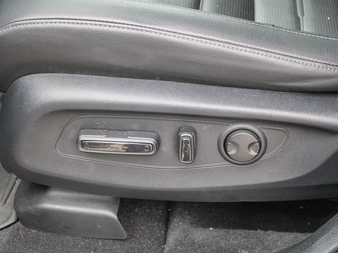 Used 2025 Honda CR-V EX-L image 23
