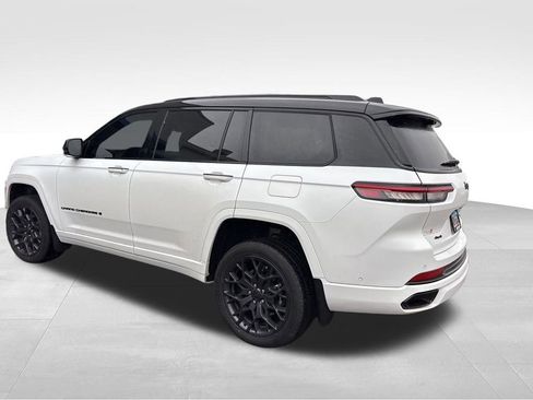 Used 2023 Jeep Grand Cherokee L Summit w/ Advanced Protech Group IV image 34