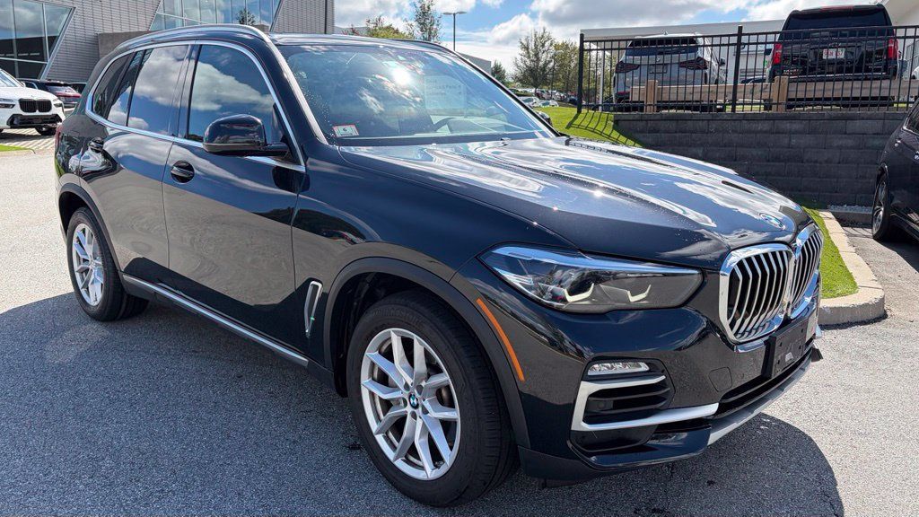 Certified 2021 BMW X5 xDrive40i w/ Premium Package 2 AWD/4WD image 5