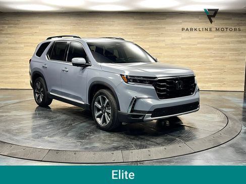 Used 2025 Honda Pilot Elite image 1