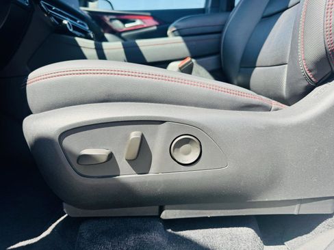 Used 2024 Chevrolet Traverse RS image 27