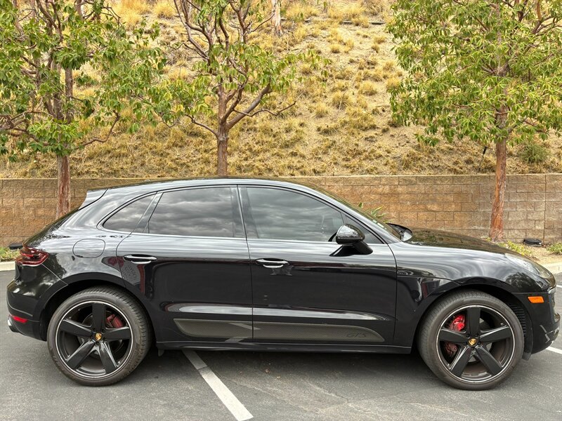 Used 2017 Porsche Macan GTS AWD/4WD image 37