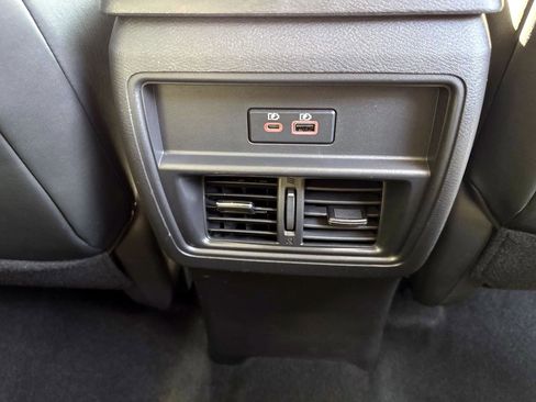 Used 2024 Nissan Murano SV w/ SV Midnight Edition Package image 19