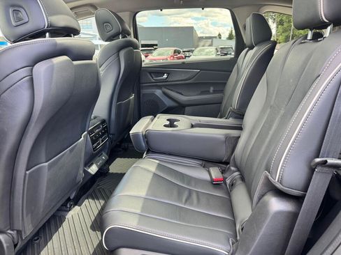 Used 2023 Acura MDX SH-AWD w/ Advance Package image 5